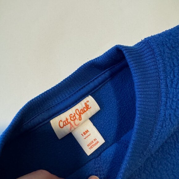 Cat & Jack sherpa blue sweater for boys or girls, size 18 months - Picture 2 of 4